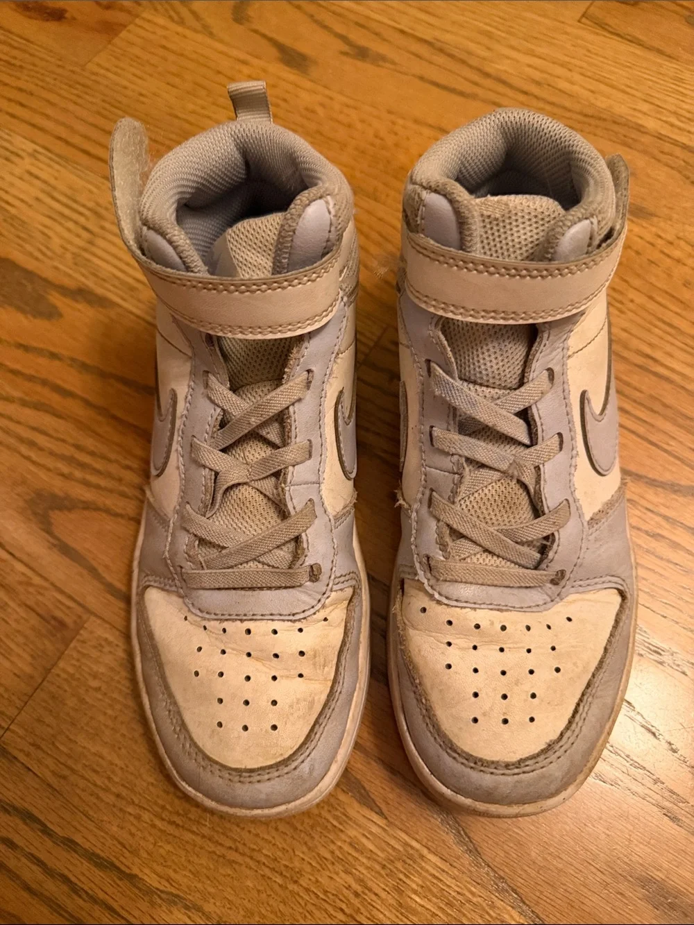 Nike Kids High-Top Sneakers in Beige and Light Gray